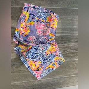 Size large linen style shorts